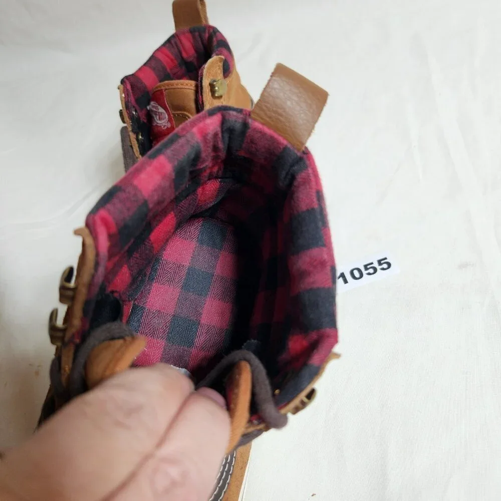 Vans Off the Wall Mens 5 Women 6.5 Brown Suede Skate Sneakers Red Black Plaid